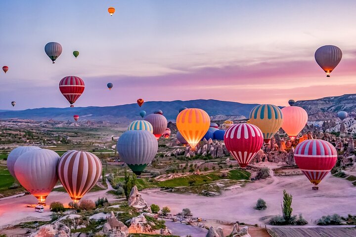 Cappadocia Hot Air Balloon w/ Champagne & Snack Cappadocia Hot Air Balloon w/ Champagne & Snack