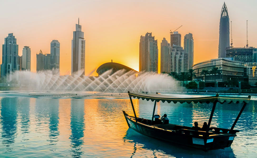 Private Half Day Dubai City Tour with Dubai Mall Shopping, Burj Khalifa 148th floor & Musical Fountain Show with Lake Ride
