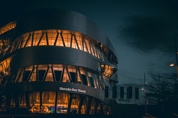Stuttgart 10 Hour Trip from Frankfurt with Free Photography