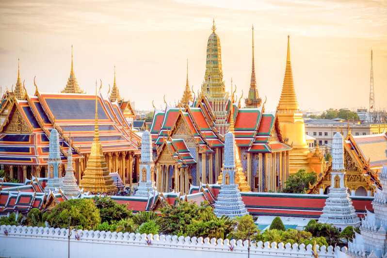 Wat Pho & Wat Arun Walking Tour with Professional Guide Wat Pho & Wat Arun Walking Tour with Professional Guid