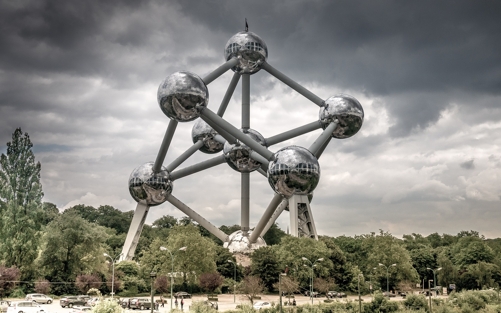 European Experience Private Van Tour – 16 Nights / 17 Days