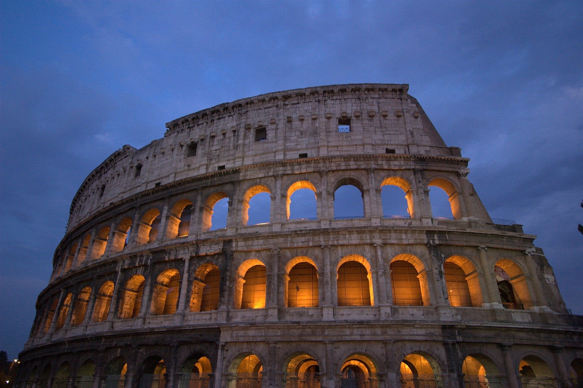 Italy – Austria Private Van Tour – 14 Days.