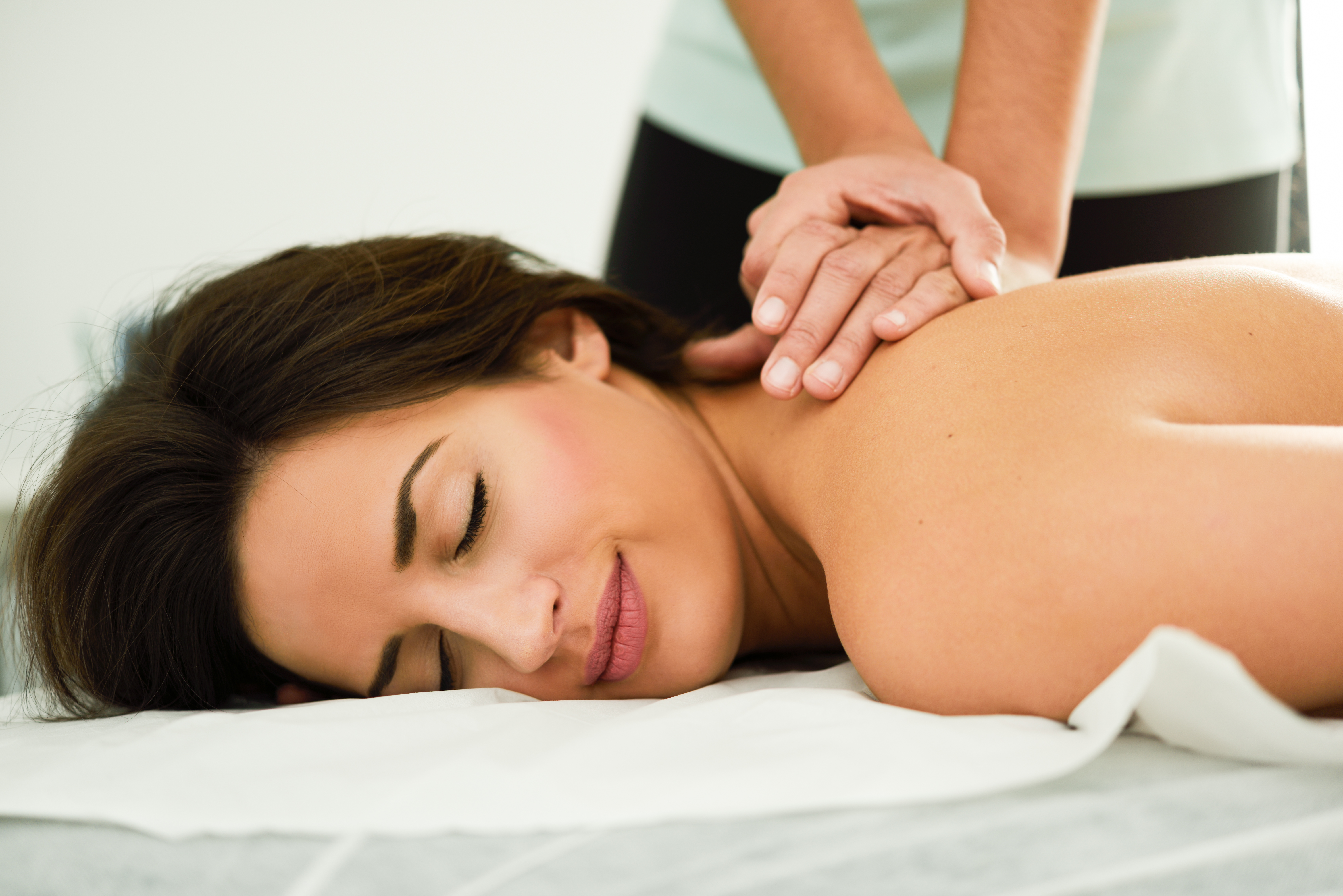Premium 1 Hour Full Body Massage & Elite Spa Escape – Hurghada