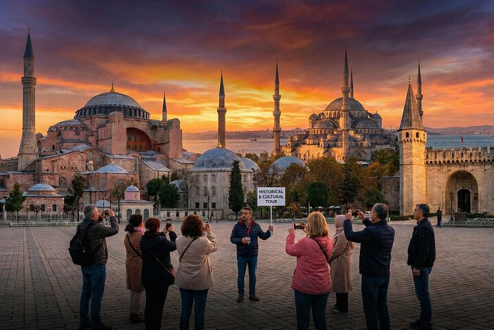 Istanbul Old City Tour: Hagia Sophia, Topkapi Palace, Blue Mosque