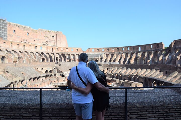 Rome In Style Chauffeured Tour: Colosseum Tour & main sights + Lunch