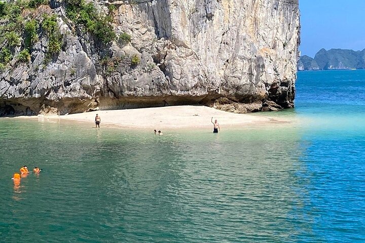 Private canoe from Ha Long Discovery Lan Ha Bay: Kayaking, Biking