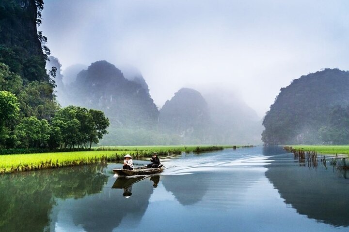 Luxury Ninh Binh Day Tour: Hoa Lu, Tam Coc & Mua Cave From Hanoi
