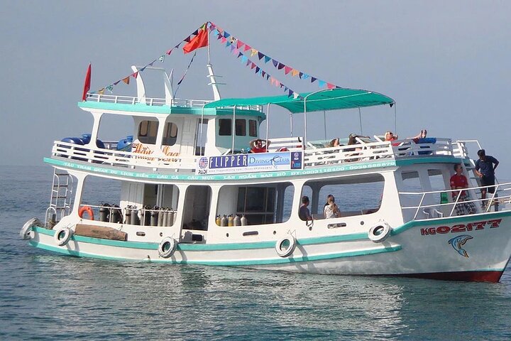 Unique Phu Quoc 3 Island by Boat and Cable Car