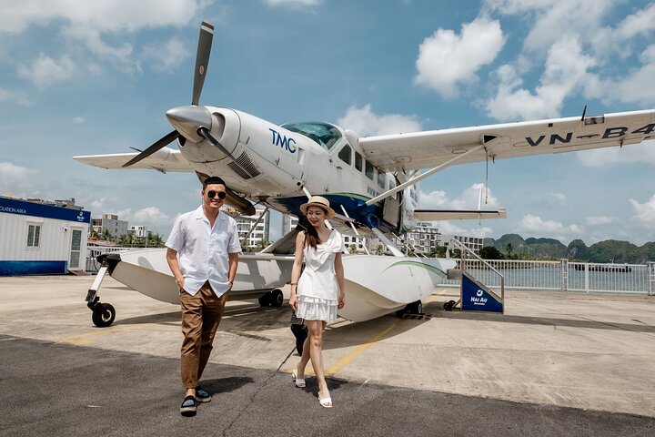 Halong Bay Scenic Seaplane Flight – 25 Minutes on The Sky