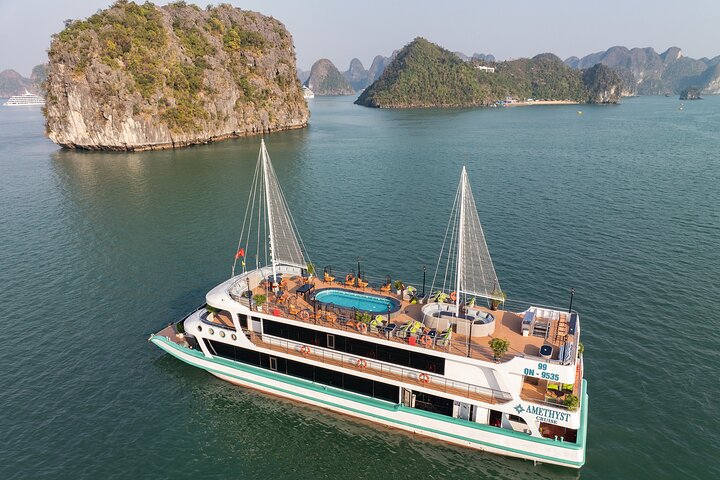 Amethyst – Luxury 5 Star Cruise From Halong Bay with Transfer