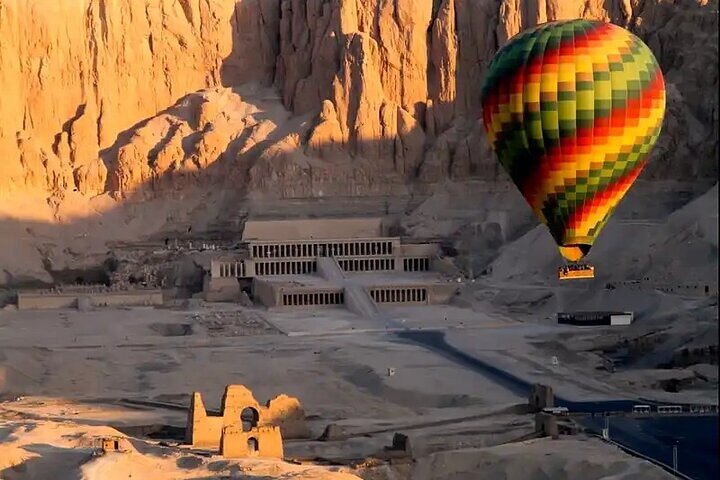 Sky to Temples Hot Air Balloon & West East Tour from Luxor