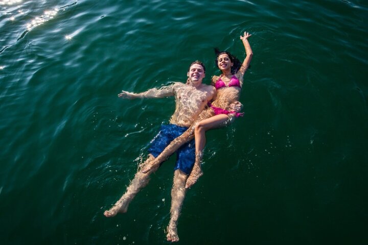 Halong Bay Sightseeing 2-hour With Luxury Private Yacht: Kayaking