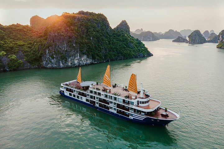 Halong & Lan Ha Bay Luxury 2D1N Erina 5 Star Cruise with Balcony