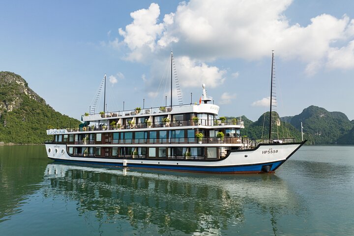 La Casta Cruise - 5 Star Luxury HALONG & LAN HA BAY - 2Day/1Night La Casta Cruise – 5 Star Luxury HALONG & LAN HA BAY – 2Day/1Night