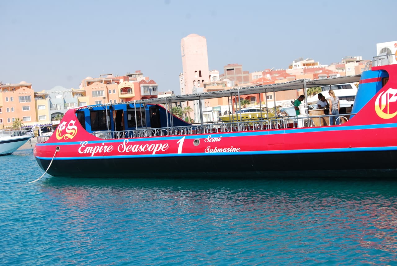 Premium Empire Semi-Submarine, Snorkeling Sea Trip – Hurghada