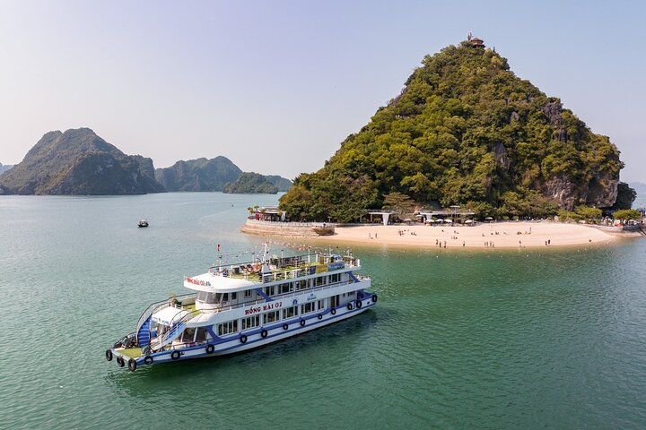 Dragon King Cruise Halong 1 Day Trip from Hanoi by Expressway Dragon King Cruise Halong 1 Day Trip from Hanoi by Expressway