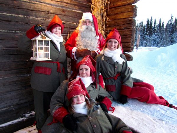 Group Santa and Santa Park from Levi (rus)