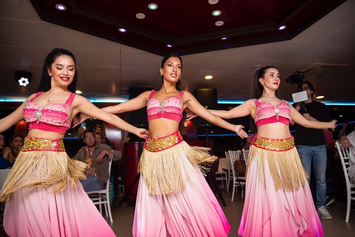 Bosphorus Dinner Cruise in Istanbul with Turkish Night Show