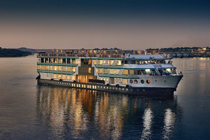 Buy 4-Days Nile cruise from Aswan to luxor with hot air balloons and Abu simple