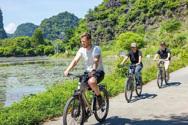 Hanoi: Luxury Private Tour Mua Caves,Local Family, Tam Coc,Hoa Lu