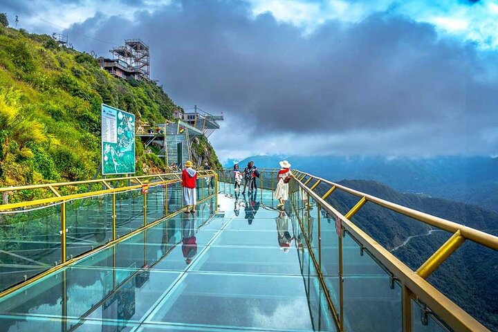 Sapa Dragon Cloud Glass Bridge and Silver Waterfall Half-Day Tour Sapa Dragon Cloud Glass Bridge and Silver Waterfall Half-Day Tour