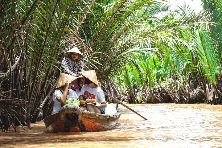 Deluxe Full Day Tour: Cu Chi Tunnels and Mekong Delta