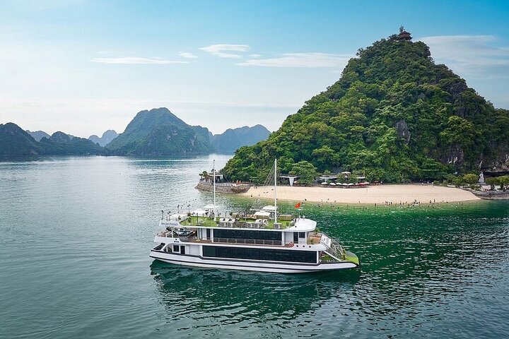 Halong Bay 6 Hours Tour In Luxurious Hercules Cruise