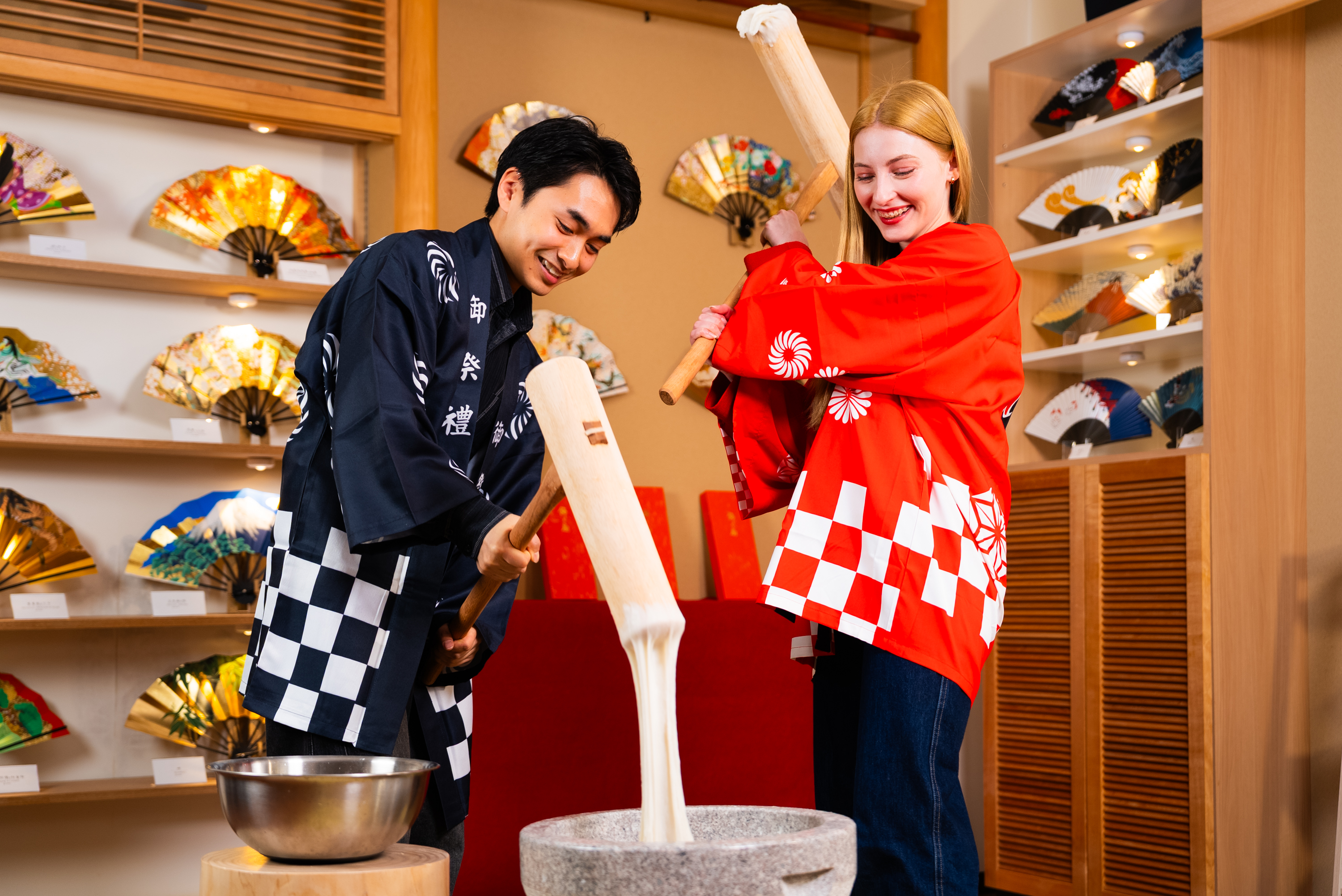 Kyoto: Traditional Mochi Pounding with Tasting