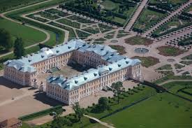 Private tour to Rundale palace from Riga by car rus