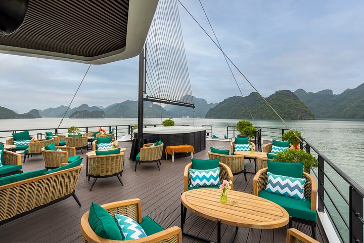 Premium Lan Ha Bay Day Tour Departure from Hanoi