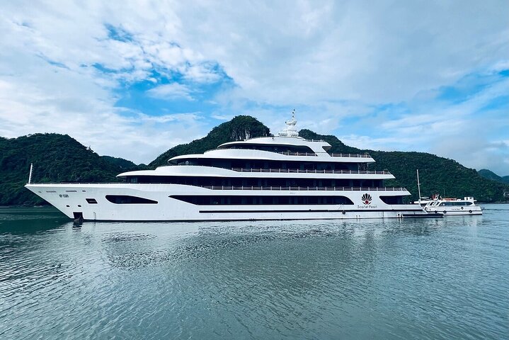 Scarlet Pearl Cruise – The Pearl of Halong Wonder (2days/1night)