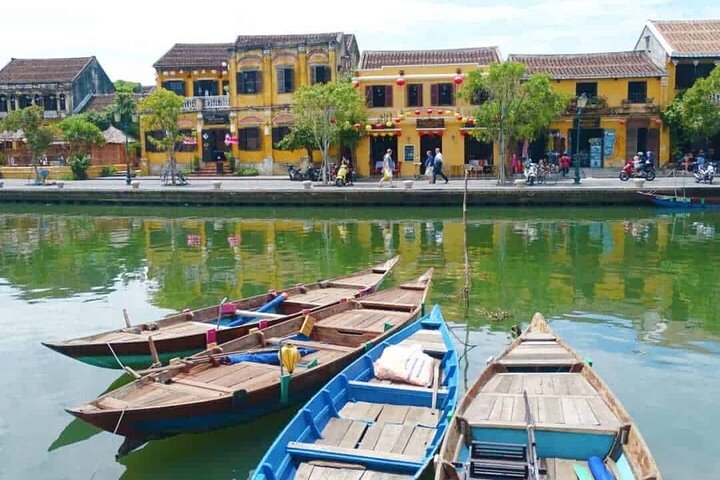 Explore My Son and Hoi An Ancient Town Private Tour from Da Nang