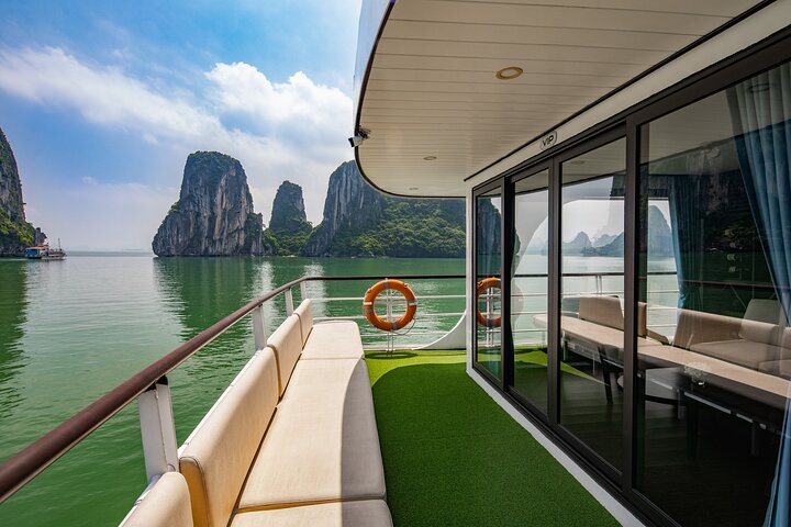Light Cruise Halong Luxury Day Cruise with Smaller Group on Boat