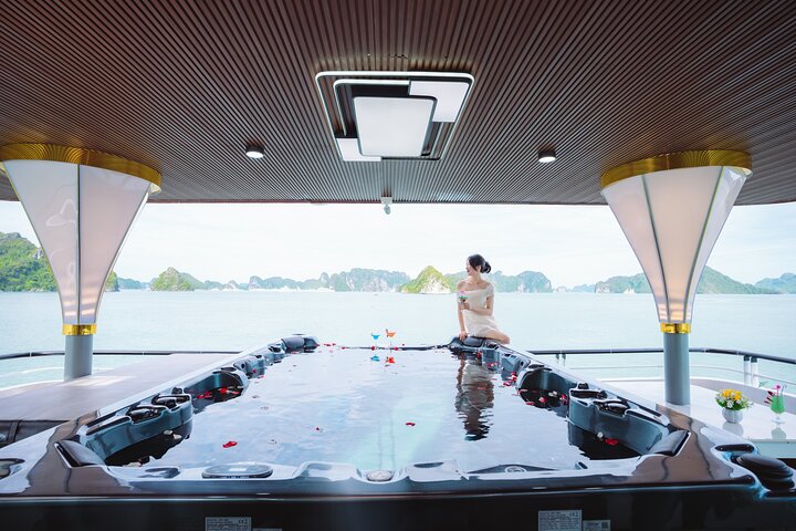 BEST SELLER – Halong 5 Star Day Cruise: Buffet Lunch & Jacuzzi