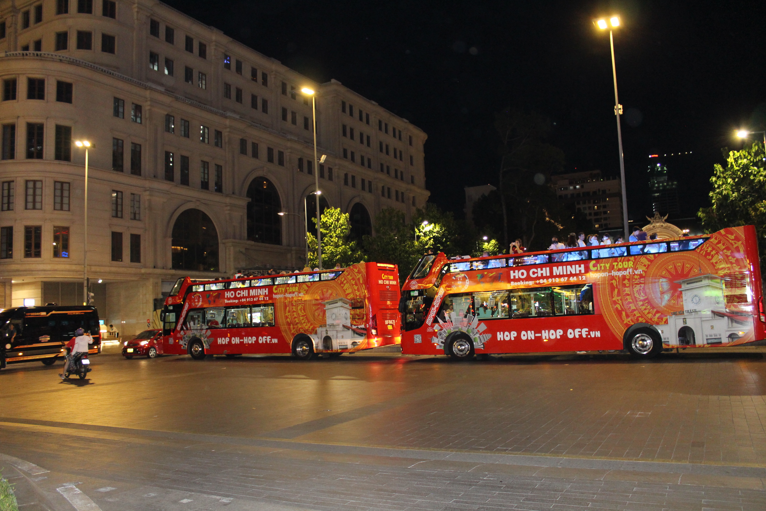 MIDNIGHT TOUR ON DOUBLE-DECKER BUS IN HO CHI MINH CITY