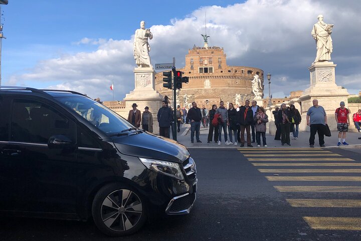 Top 10 Rome Sights in style: Private Chauffeur & Tour Leader Top 10 Rome Sights in style: Private Chauffeur & Tour Leader