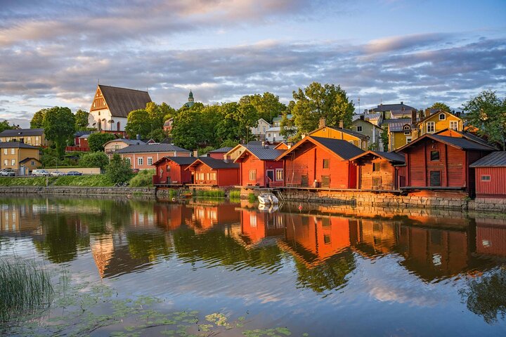 PRIVATE Tour of Modern Helsinki and Medieval Porvoo in One Day