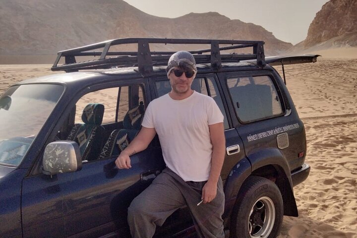 Overnight to Bahariya Oasis, White Desert, Black Desert in 2 days
