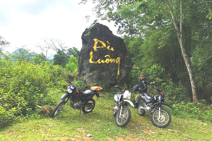 Full-day Guided Motorbike Tour in Pu Long Nature Reserve