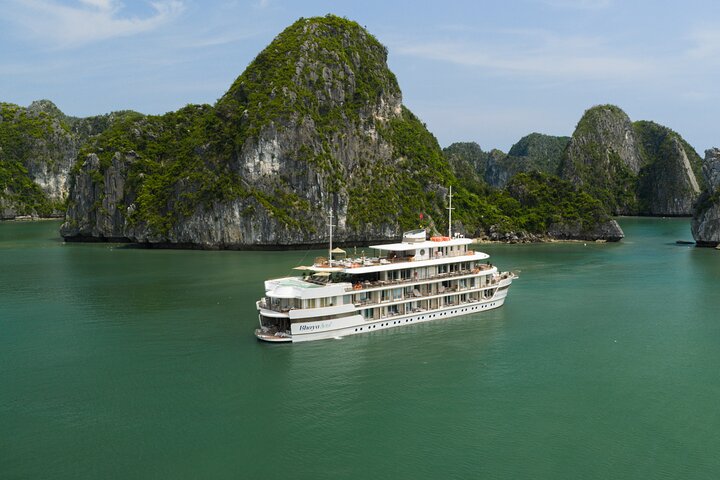 Halong Serenity Escape – 2D1N Bhaya Cruise