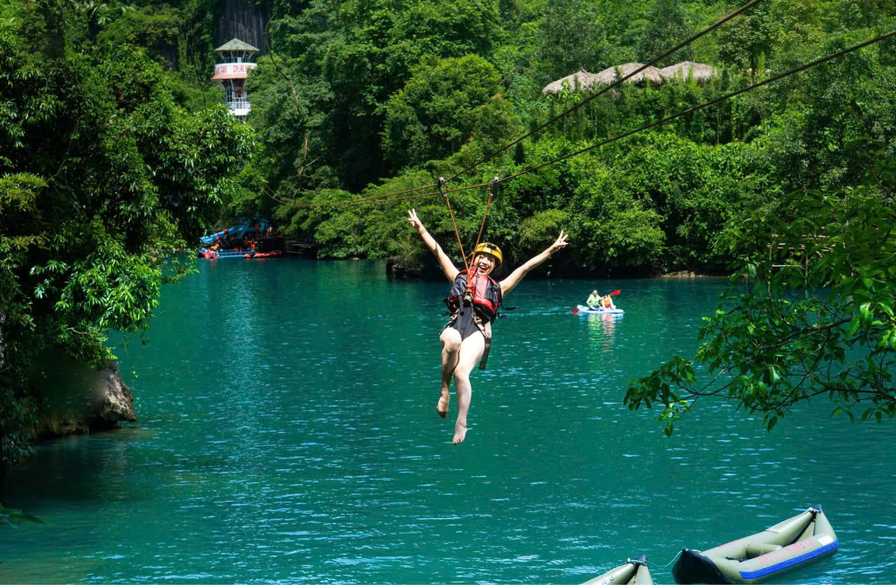 From Hue: Phong Nha Cave and Dark Cave Day Tour