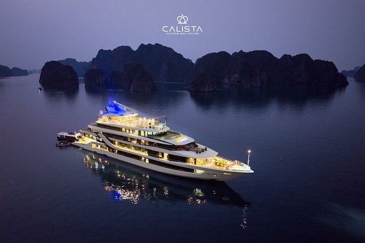 Hanoi : Halong Bay 2D1N Calista Luxury Cruise with Swimming Pool Hanoi : Halong Bay 2D1N Calista Luxury Cruise with Swimming Pool