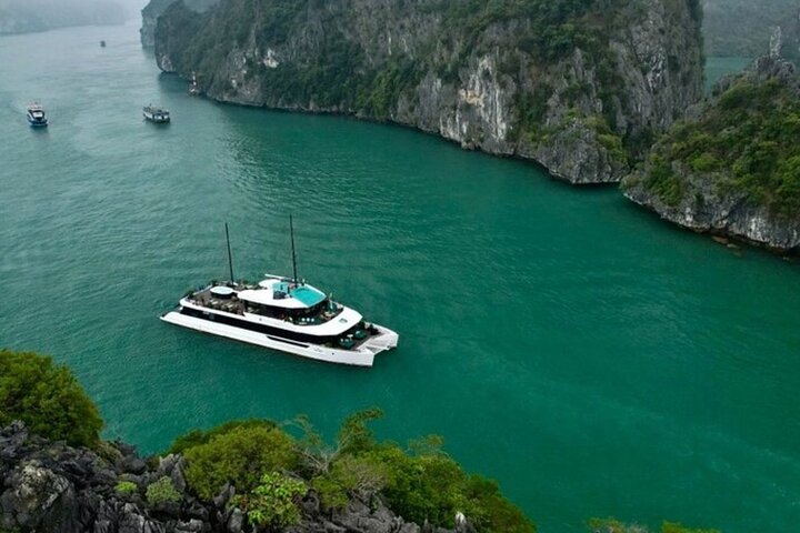 Premium 5 Star Day Cruise Discover the beauty Halong- Lan Ha Bay Premium 5 Star Day Cruise Discover the beauty Halong- Lan Ha Bay