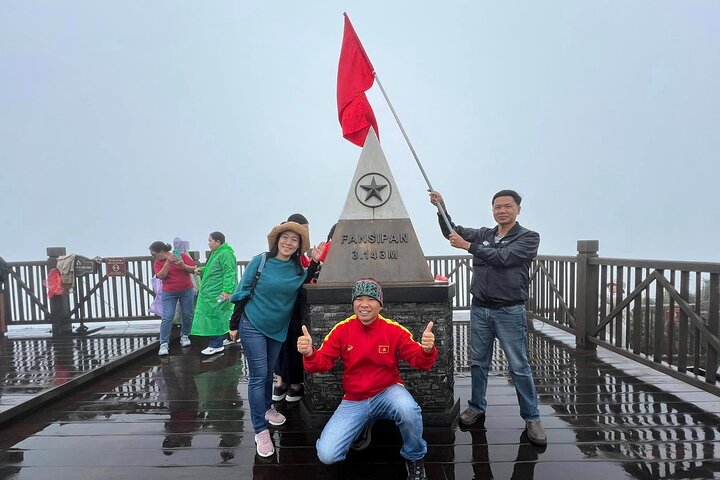 2 Day Private Tour in Sapa: Fansipan PEAK & Village Experience 2 Day Private Tour in Sapa: Fansipan PEAK & Village Experience