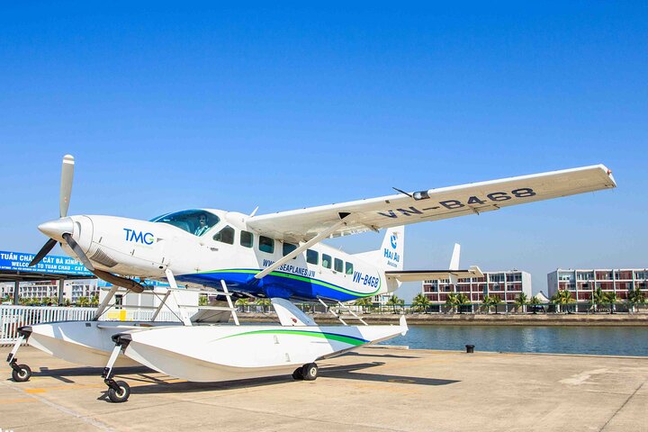 Halong Bay Scenic Sky Seaplane Tour from Hanoi By Expressway Halong Bay Scenic Sky Seaplane Tour from Hanoi By Expressway