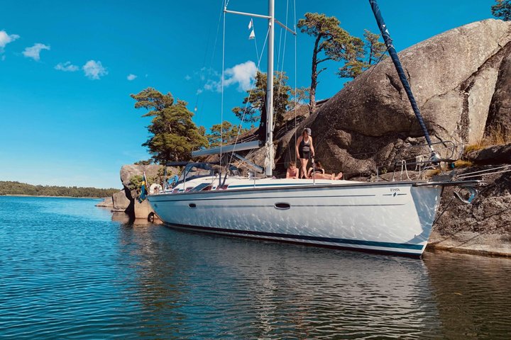 Private Yacht Cruise with Lunch or Dinner in Stockholm Archipelago