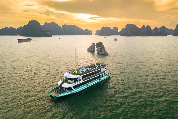Halong Bay Luxury Day Tour | Top-Rated Tours & Day Trips 2024