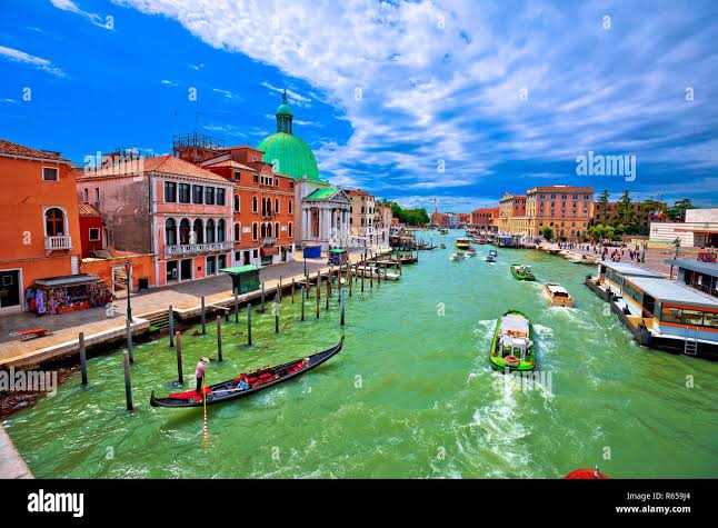 Venice: an Authentic View of a Magnificent City