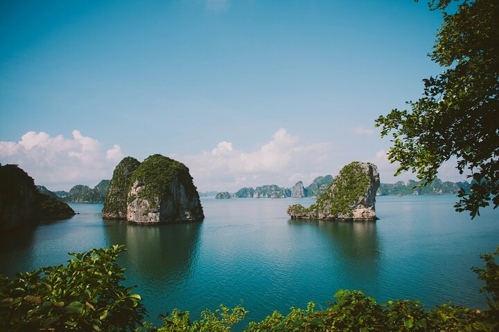 The Charm of Bai Tu Long Bay in 2 Days 1 Night Cruise