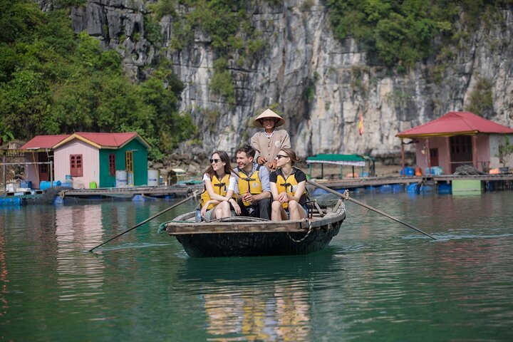 Full-Day PRIVATE Bai Tu Long Bay Cruise Discover Hidden Treasures